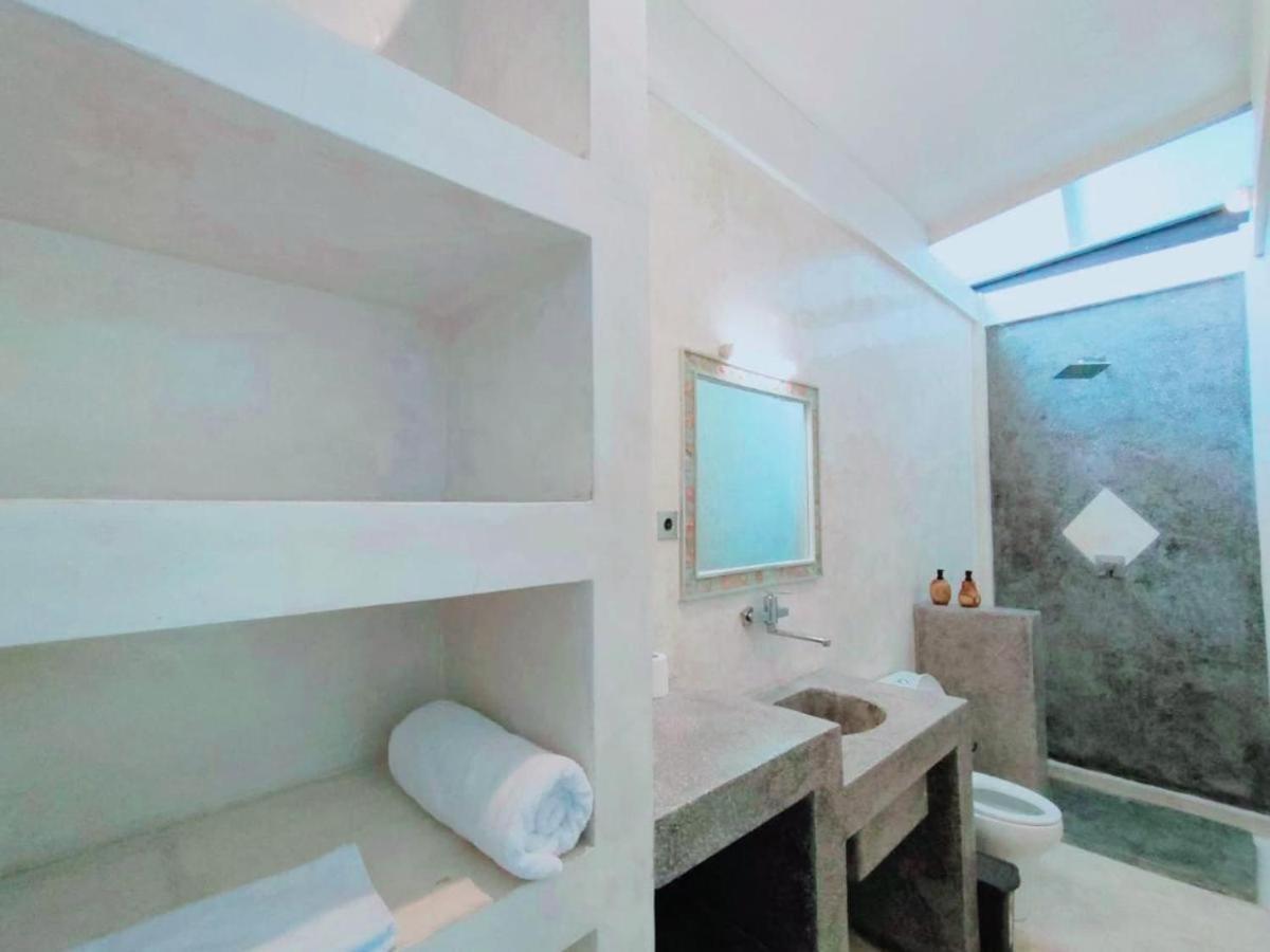 Atties Villa Gili Islands Exterior photo