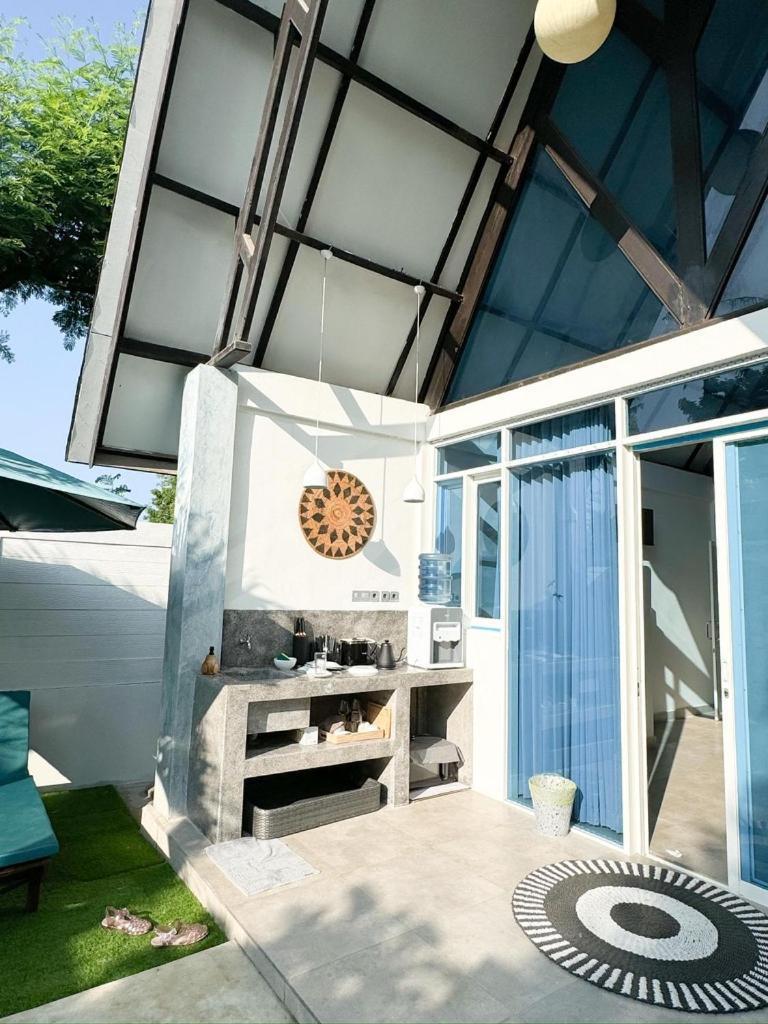 Atties Villa Gili Islands Exterior photo