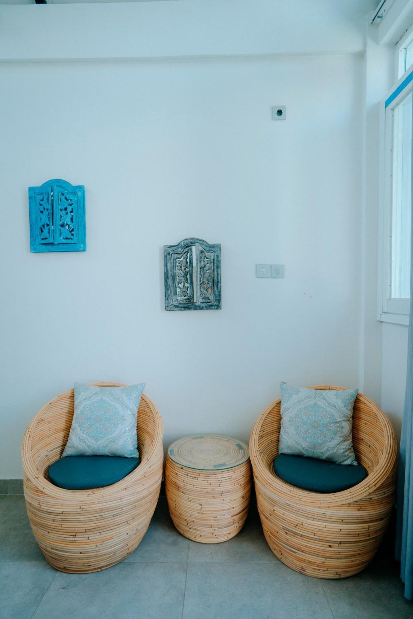 Atties Villa Gili Islands Exterior photo